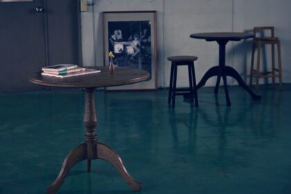 クラシカル　ラウンドテーブル　オーダー家具　家具工房　神奈川　海老名